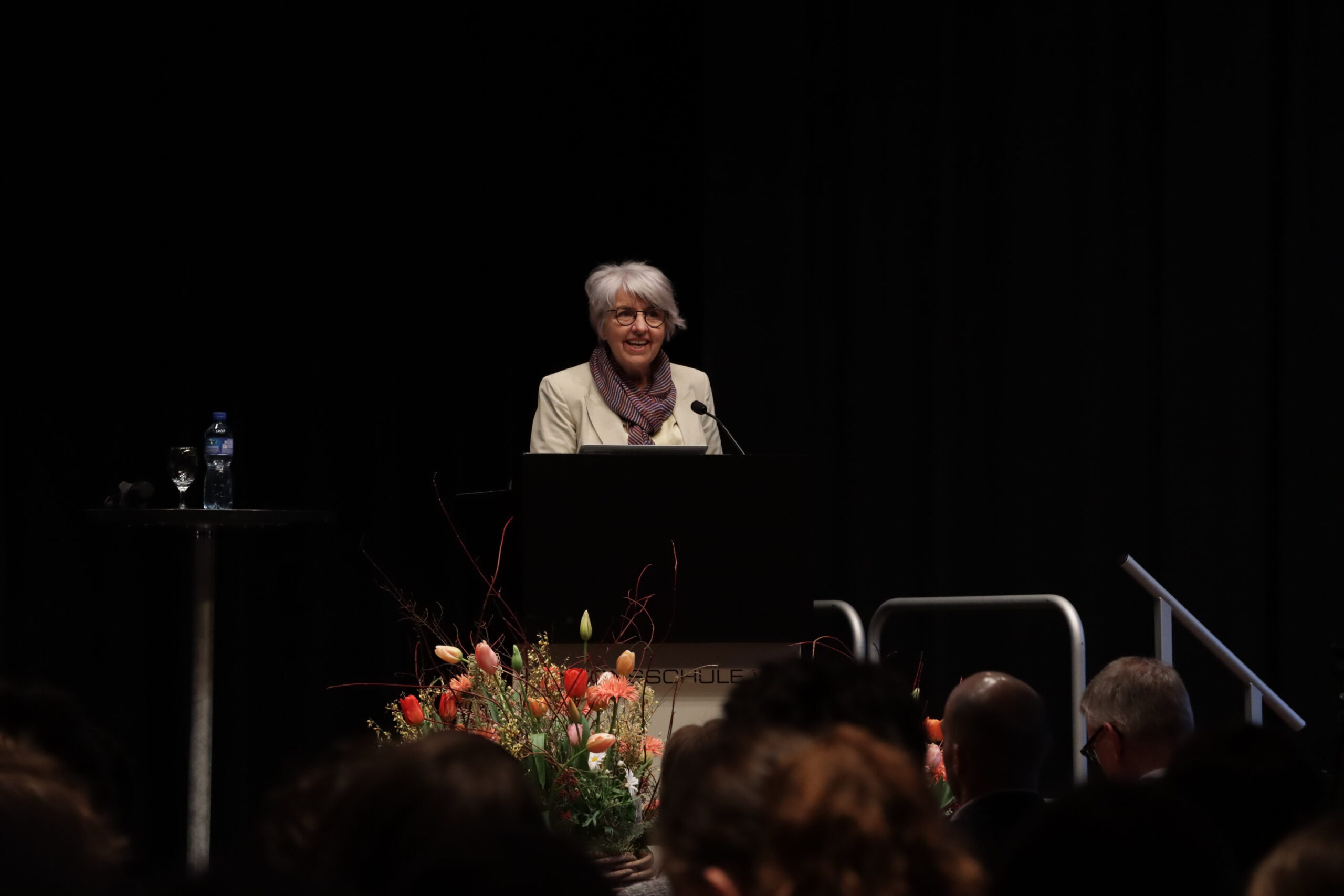 Podium mit Bundesrätin